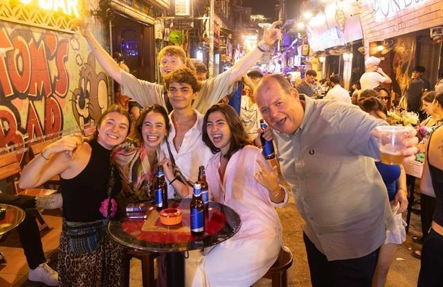 Việt Nam welcomes nearly 13.9 million foreign visitors in seven months