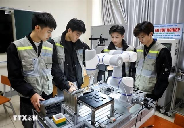 Relationships with Vietnamese talent abroad essential to domestic corporations plans
