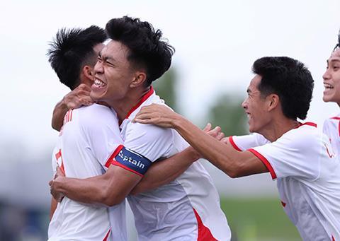 Việt Nams U23s find late victory against Philippines