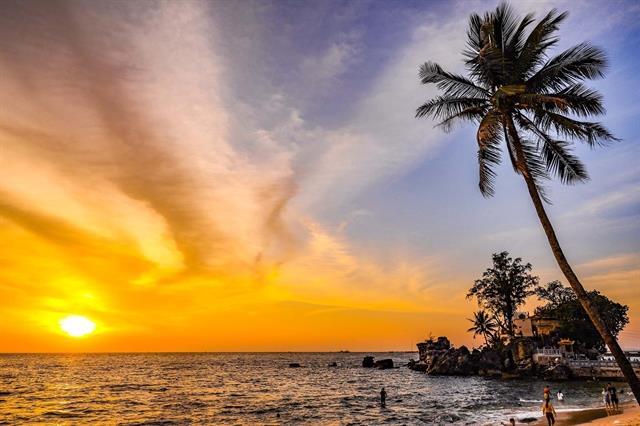 Dinh Cậu: Phú Quốcs sunset landmark