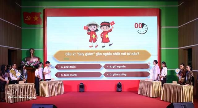 Foreign students vie for top prize in Đà Nẵng Vietnamese-speaking contest

