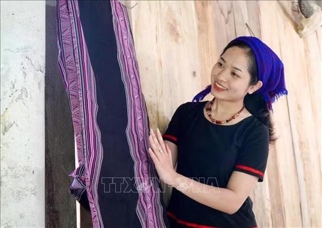 Turning Hrê cultural heritage into sustainable livelihoods